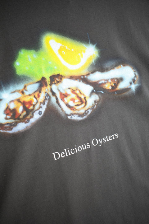 Delicious Oysters Tee Charcoal